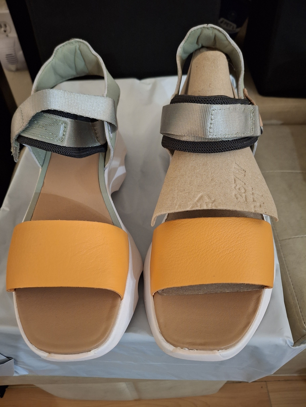 SOREL Kinetic Impact Y Strap High Wedge Safari/ Dreamy Sandals Size 7.5 NWOT